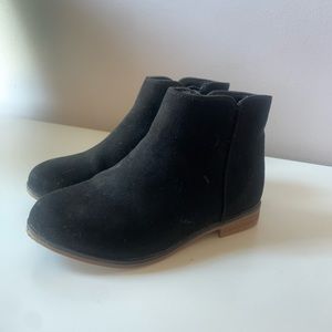 Toddlers Girls Skip on Bootie- Cat & Jack 10T Black